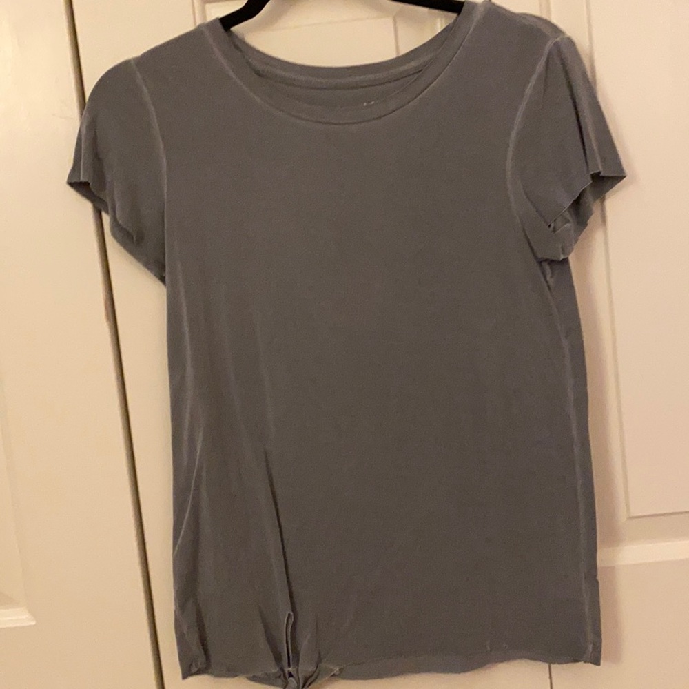 American Eagle tshirt